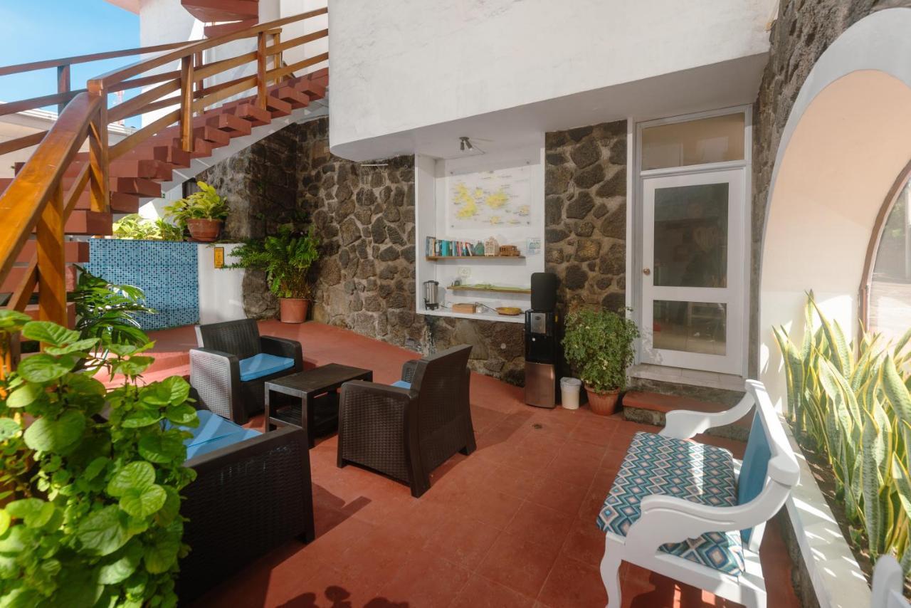 Hostal North Seymour Пуерто Айора Екстериор снимка