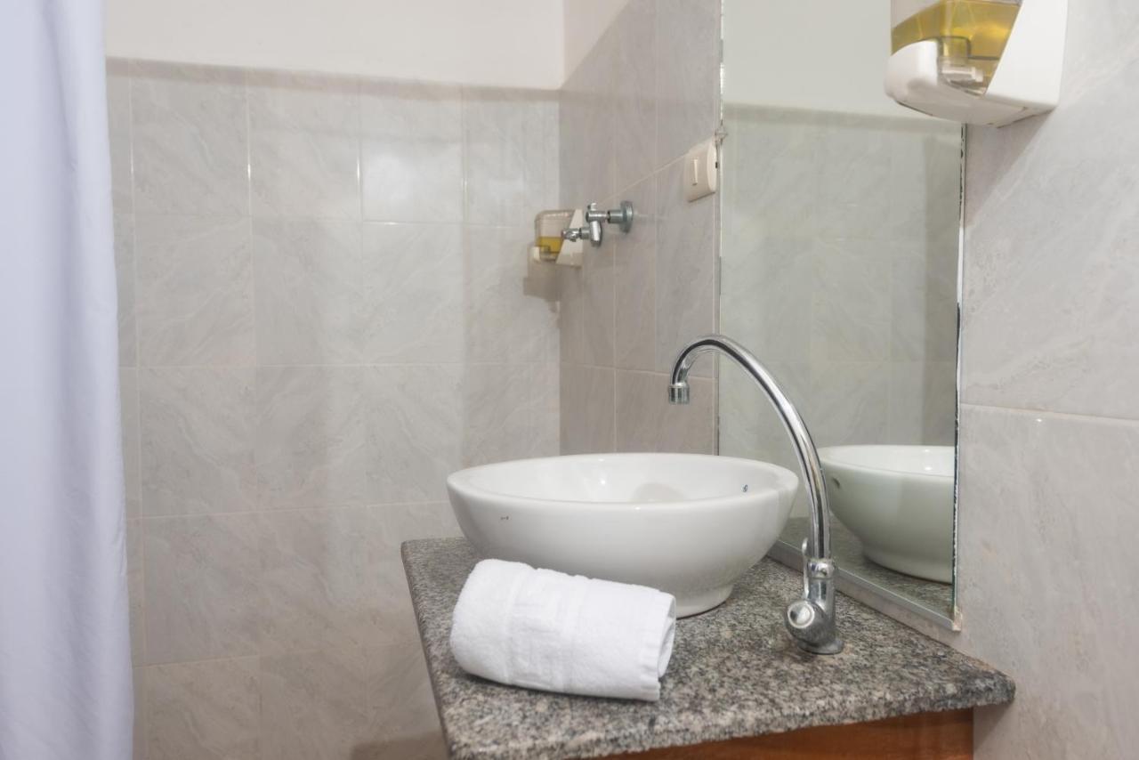 Hostal North Seymour Пуерто Айора Екстериор снимка