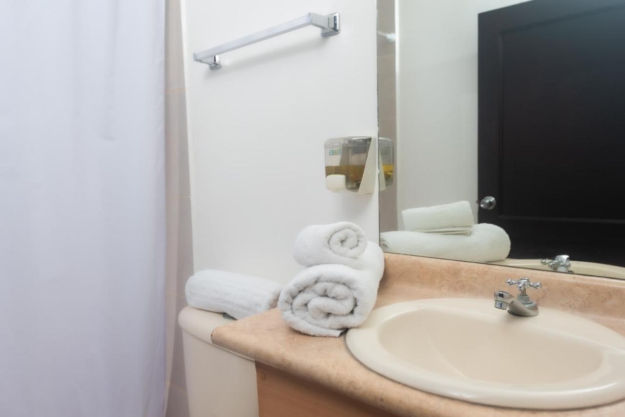 Hostal North Seymour Пуерто Айора Екстериор снимка